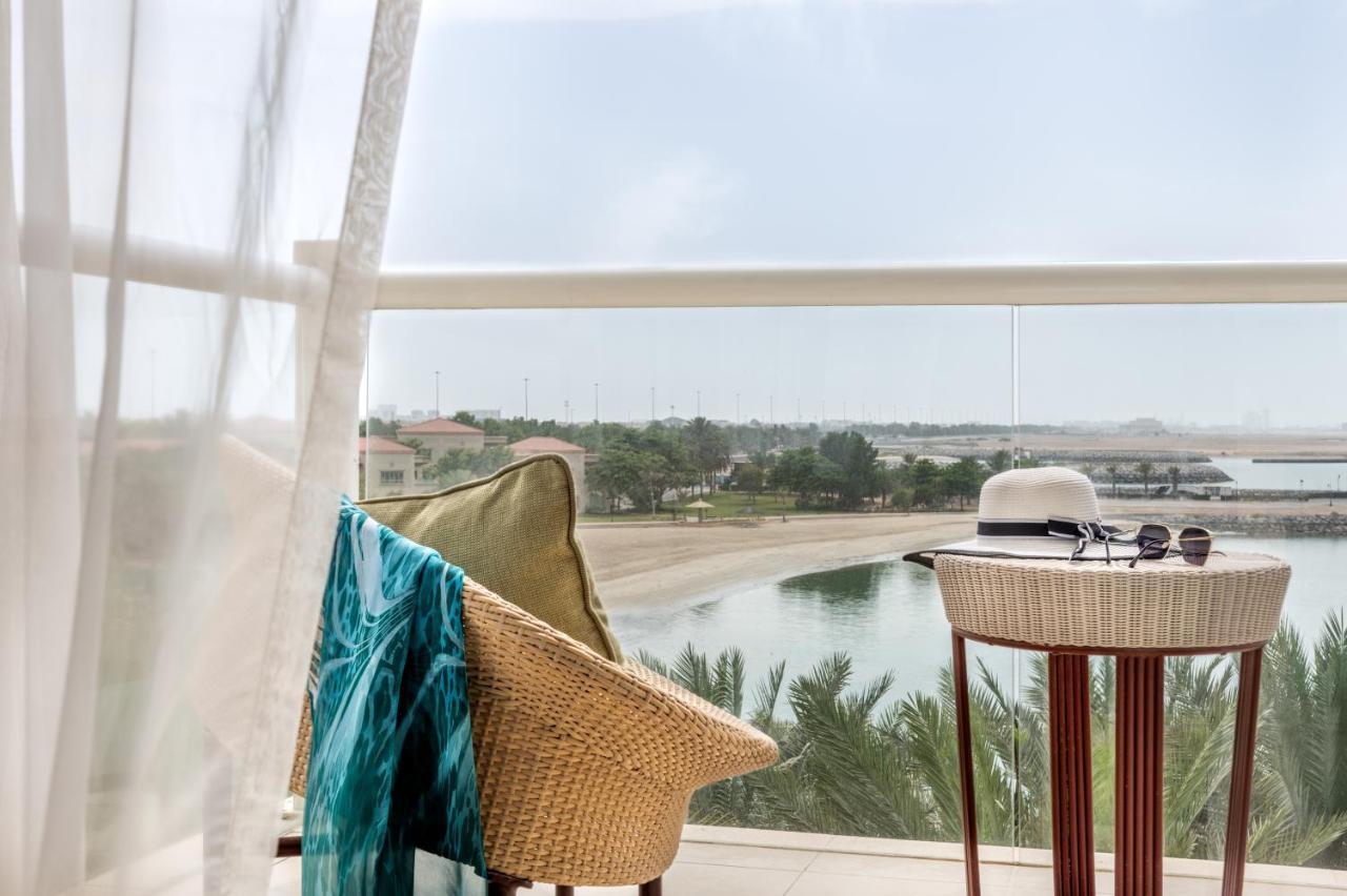 Al Raha Beach Hotel Abu Dhabi Exterior foto